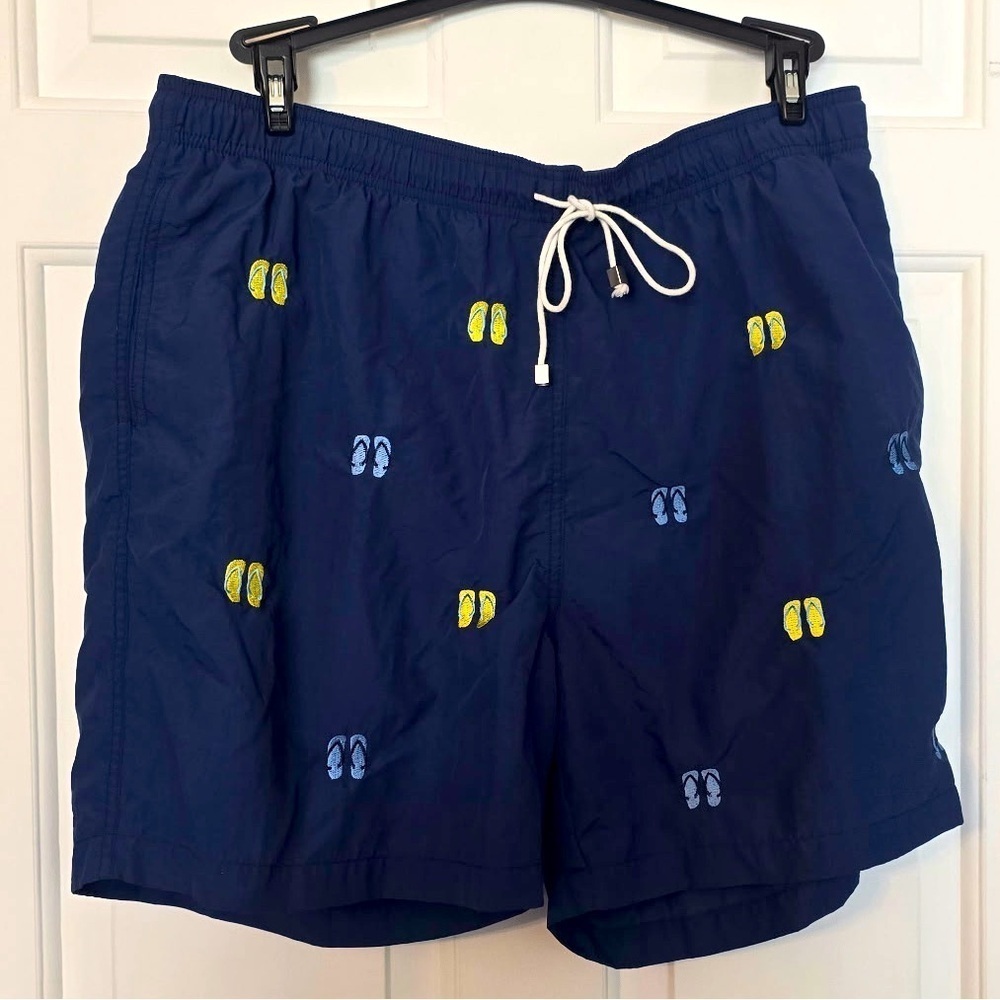 J McLaughlin Men’s Swim Trunks Size XL Navy Embroidered Flip Flops EUC Pockets